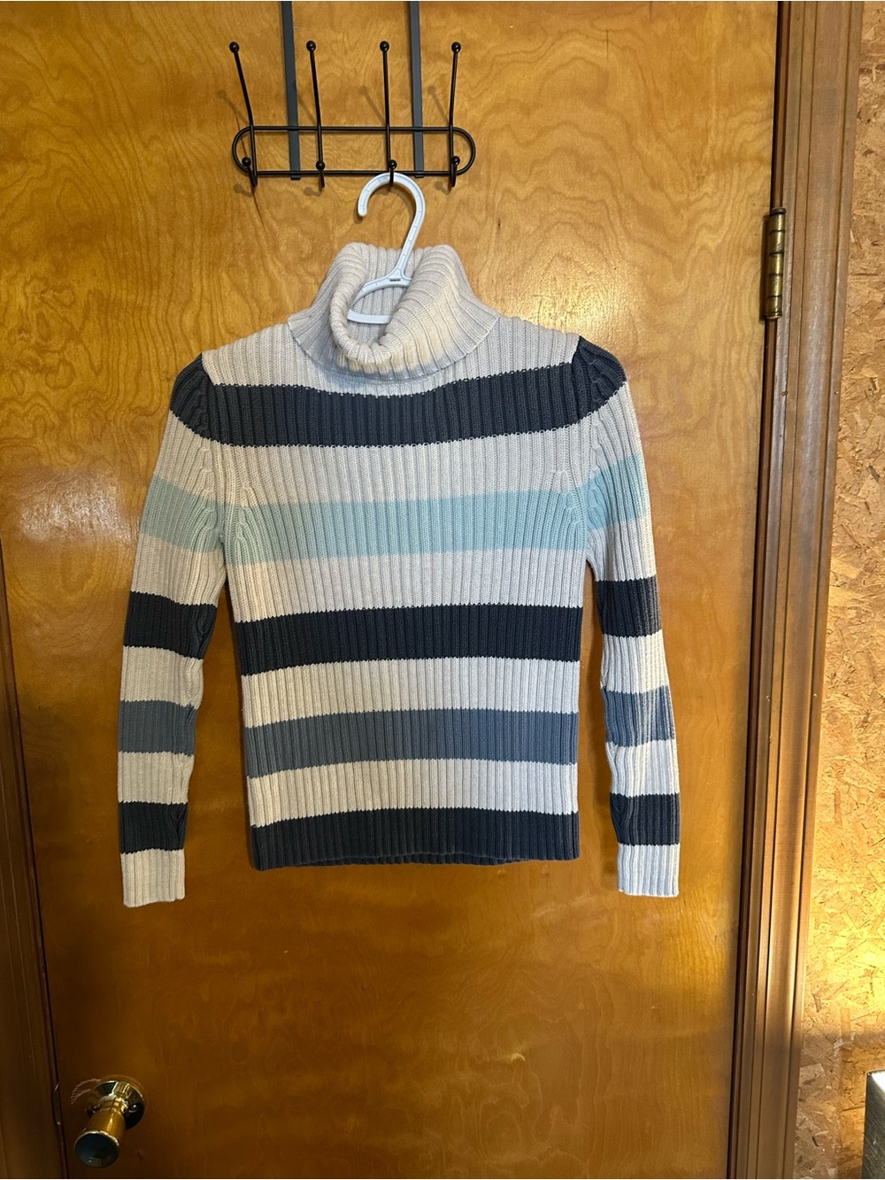 Eddie Bauer Striped Ribbed Turtleneck Sweater in White & Blue